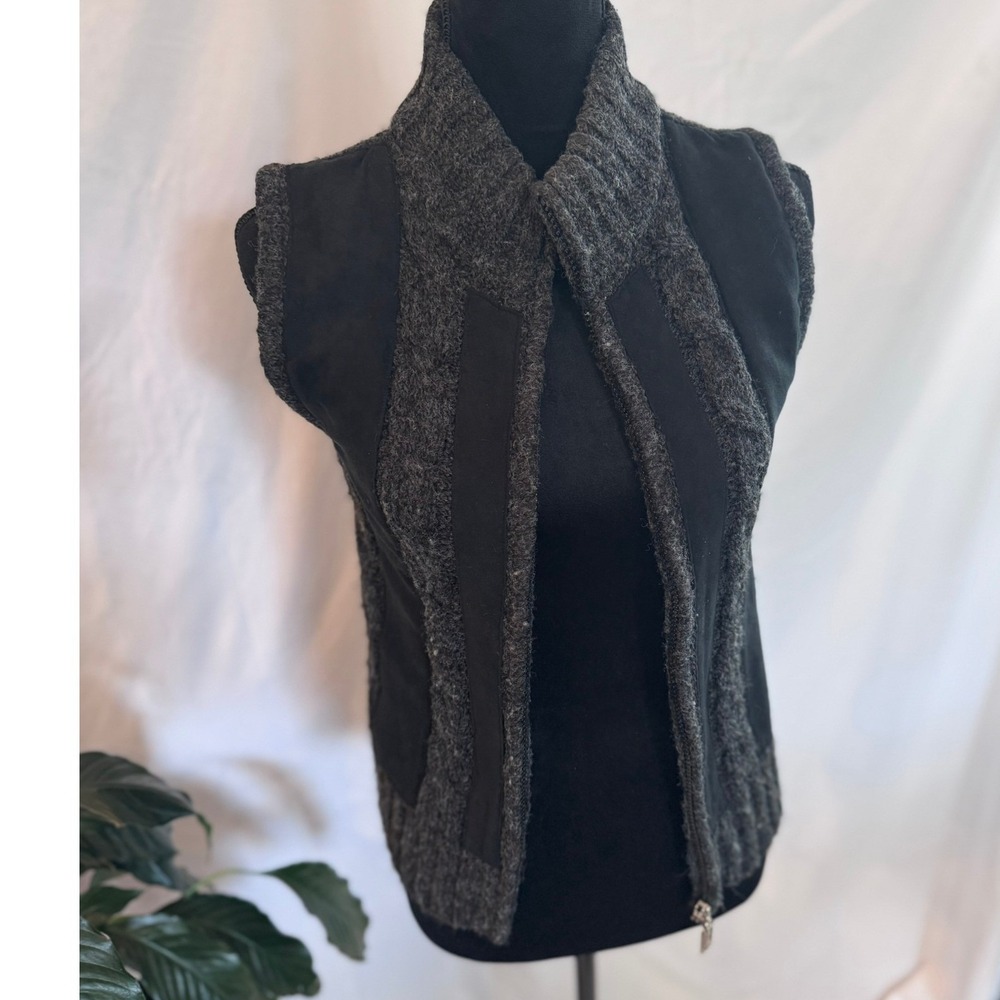 Cabo‎ Womens Gray Mixed Media Zip Up Sweater Vest Faux Suede Cable Knit Small